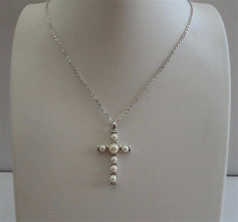 Silver Cross Necklace&nbsp;Pearl